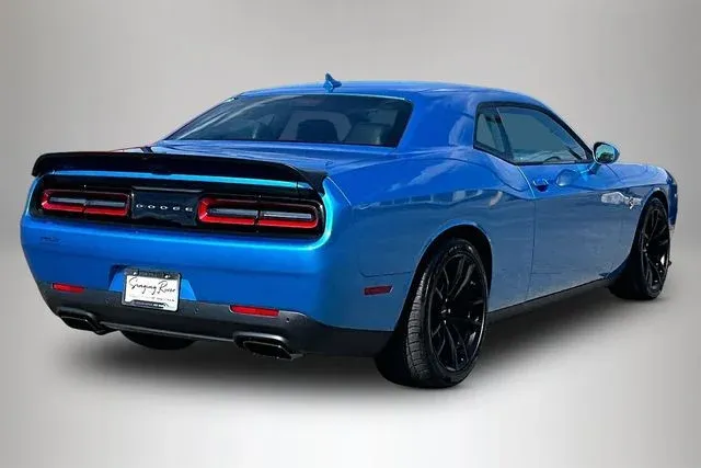2023 Dodge Challenger SRT Hellcat Jailbreak thumbnail 5