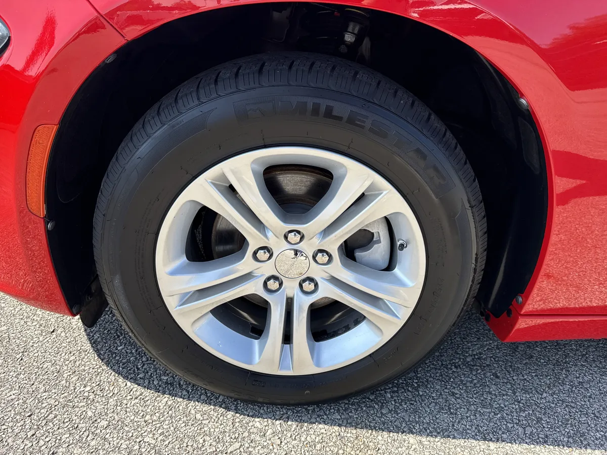 2023 Dodge Charger SXT thumbnail 11