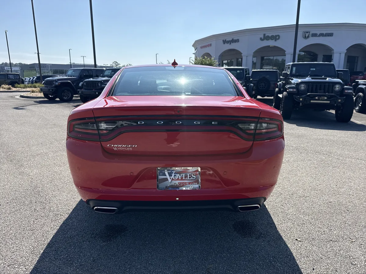 2023 Dodge Charger SXT thumbnail 6