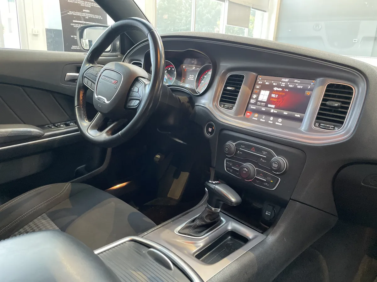 2023 Dodge Charger SXT thumbnail 33