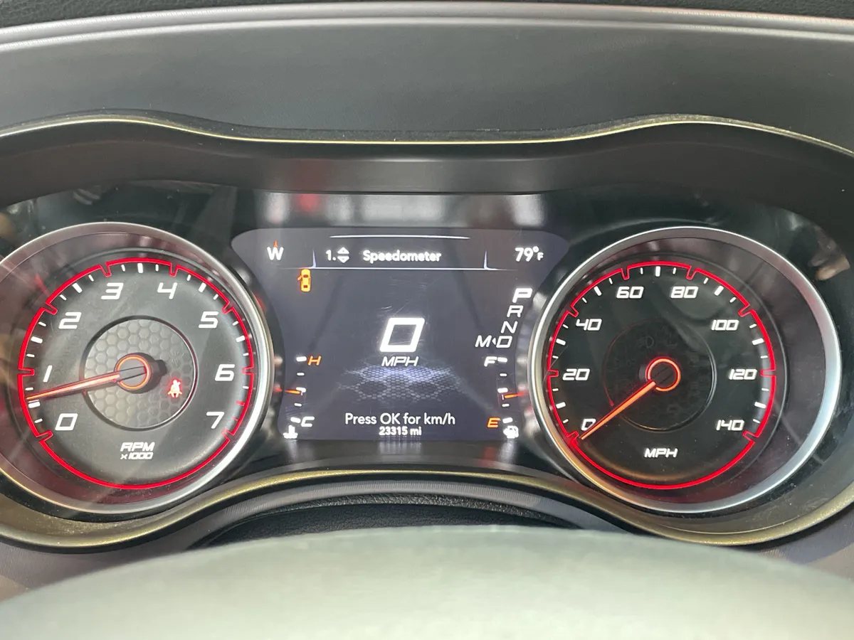 2023 Dodge Charger SXT thumbnail 9