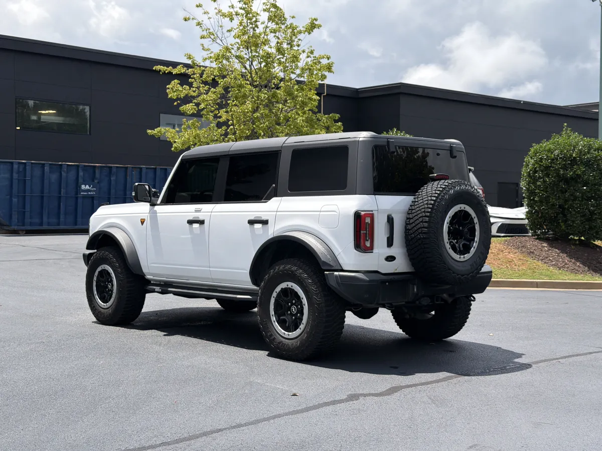 2023 Ford Bronco Badlands thumbnail 13