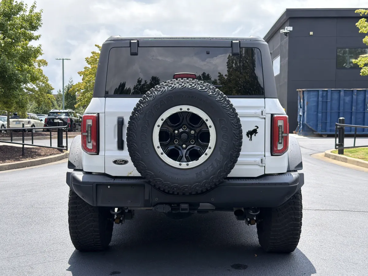 2023 Ford Bronco Badlands thumbnail 14