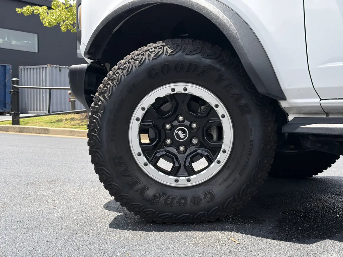 2023 Ford Bronco Badlands thumbnail 15
