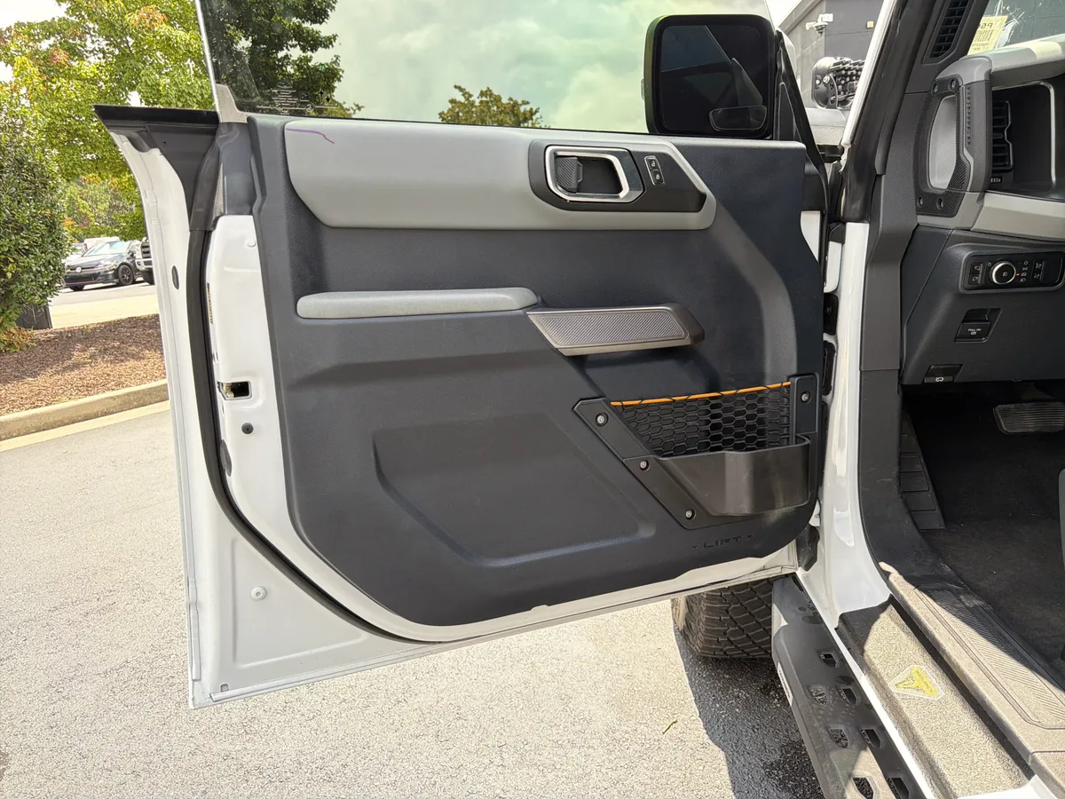 2023 Ford Bronco Badlands thumbnail 19