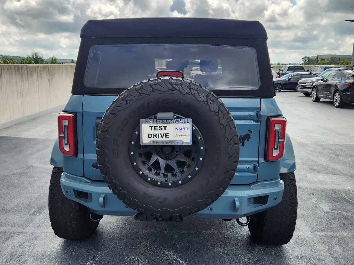 2023 Ford Bronco Badlands thumbnail 5