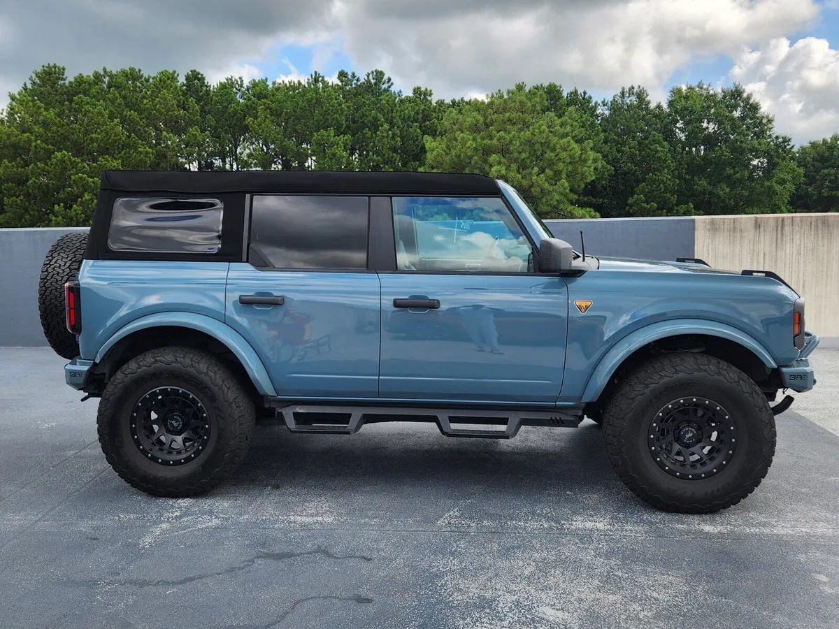 2023 Ford Bronco Badlands thumbnail 7