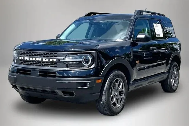 2023 Ford Bronco Sport Badlands thumbnail 2