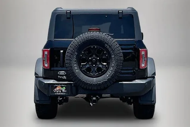 2023 Ford Bronco Wildtrak thumbnail 6