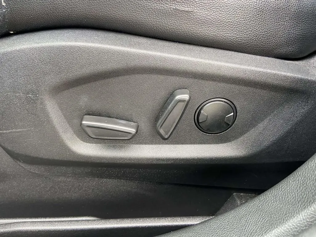 2023 Ford Edge Titanium thumbnail 13