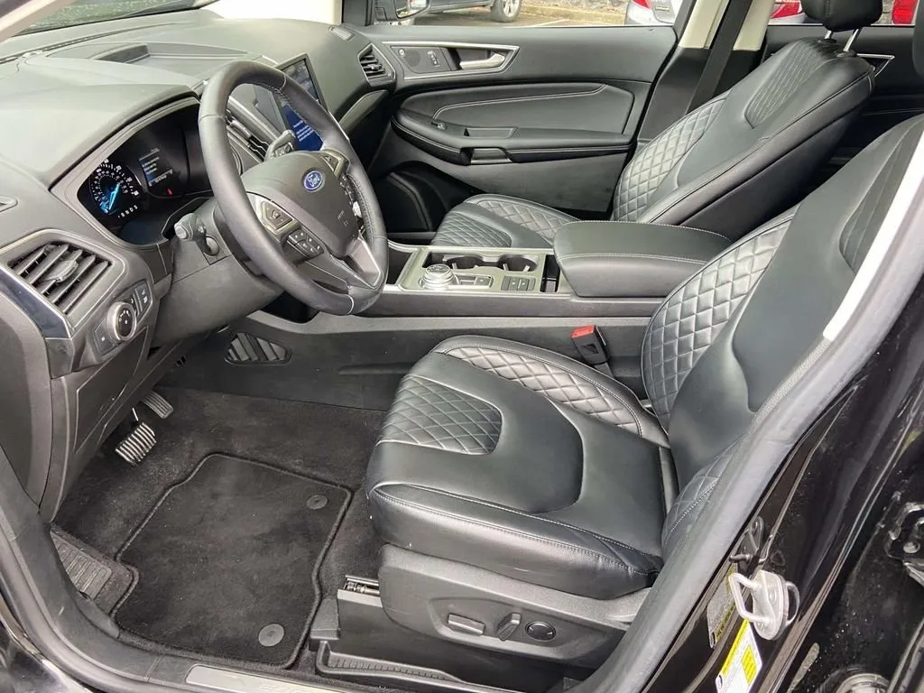 2023 Ford Edge Titanium thumbnail 16