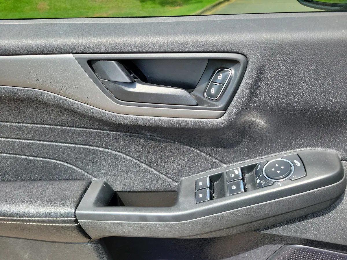 2023 Ford Escape Active thumbnail 24