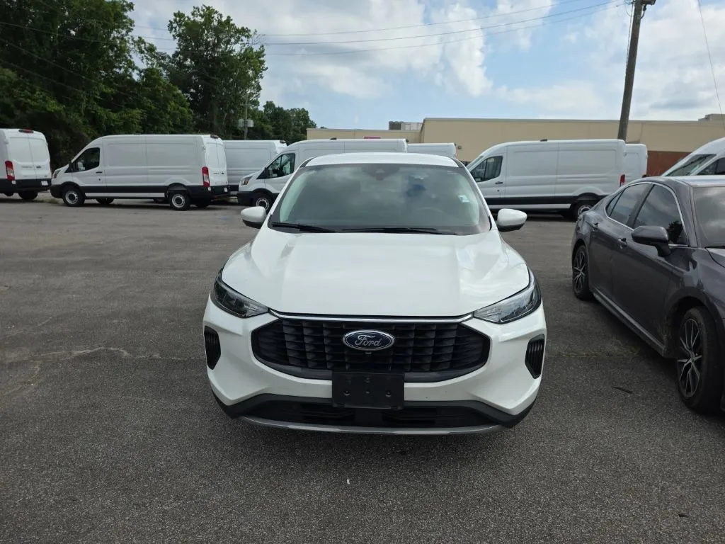 2023 Ford Escape Active thumbnail 2