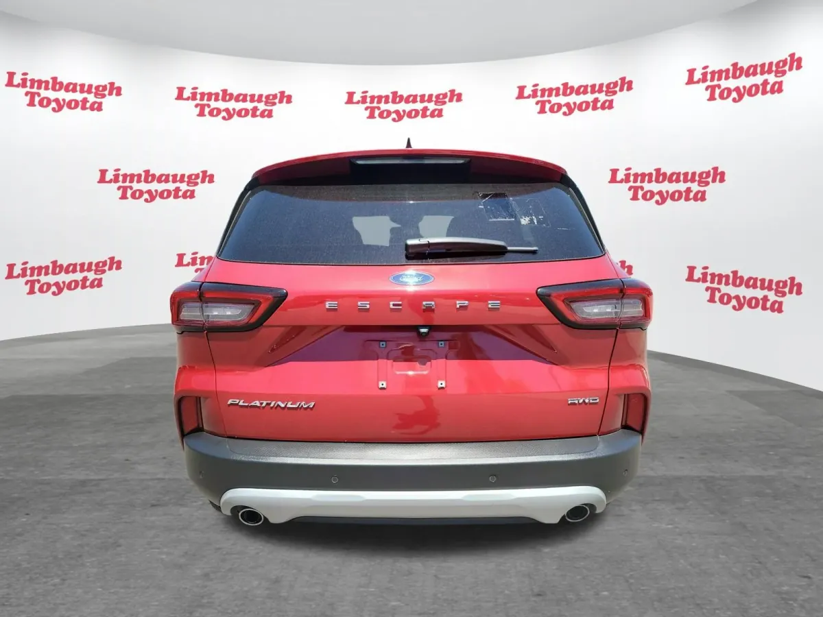 2023 Ford Escape Platinum thumbnail 25