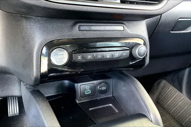 2023 Ford Escape Platinum thumbnail 23