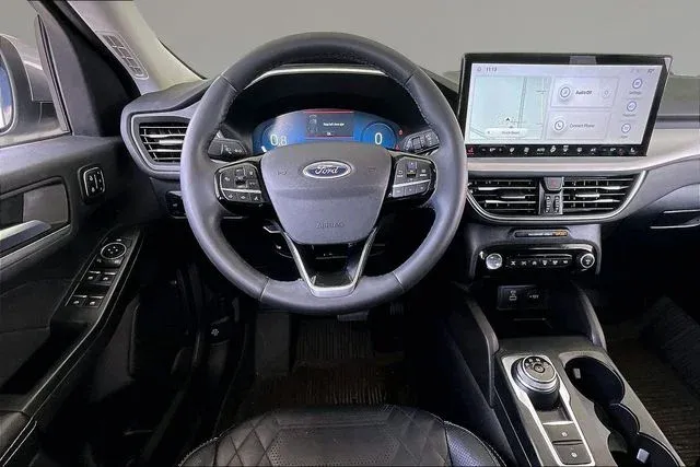 2023 Ford Escape Platinum thumbnail 8