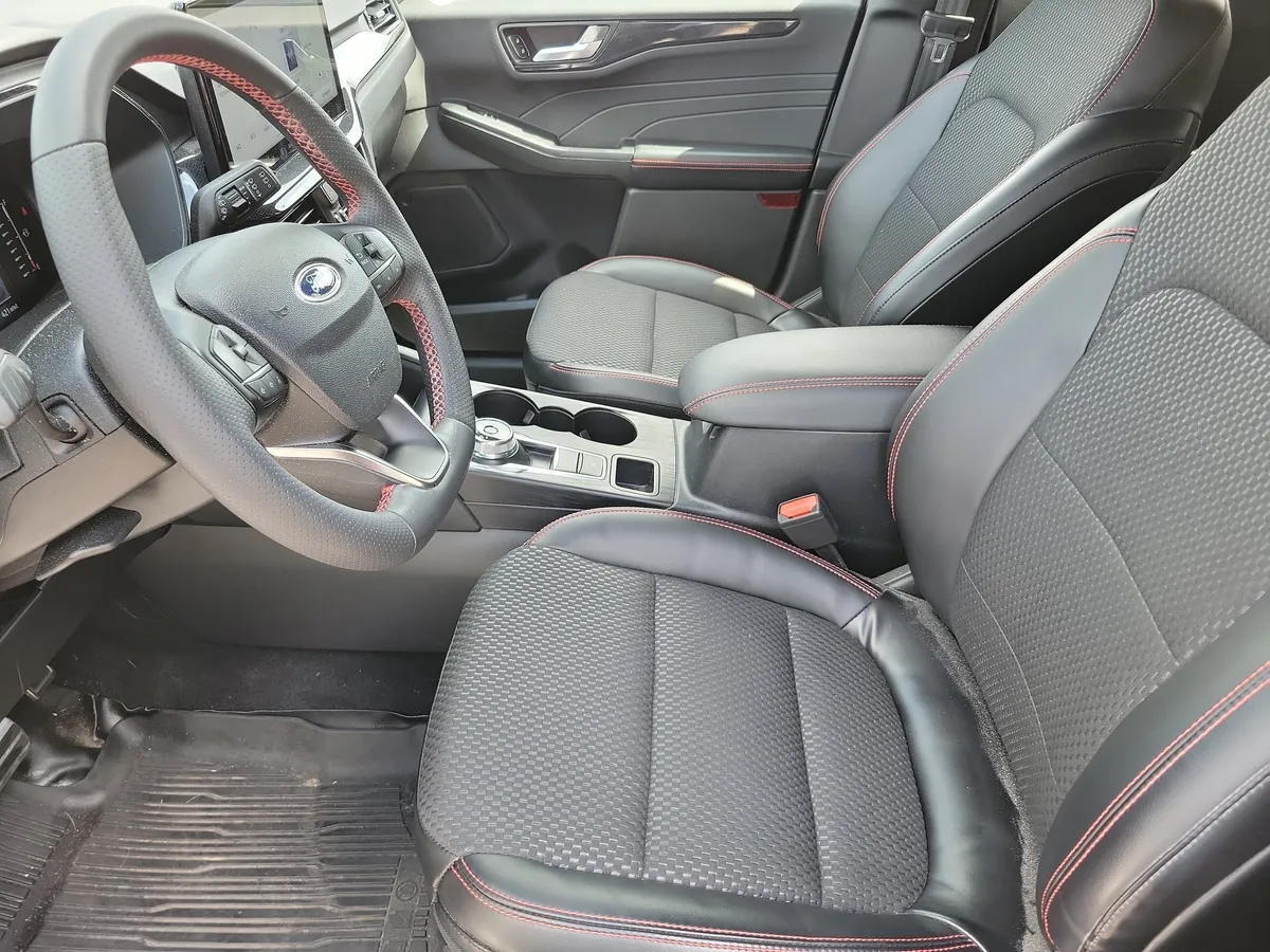 2023 Ford Escape ST-Line thumbnail 10