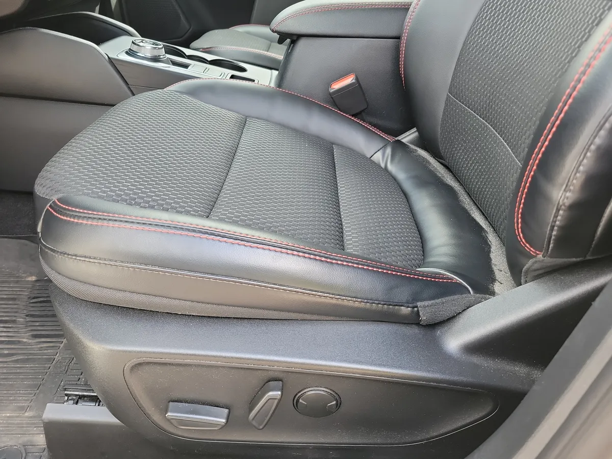 2023 Ford Escape ST-Line thumbnail 12