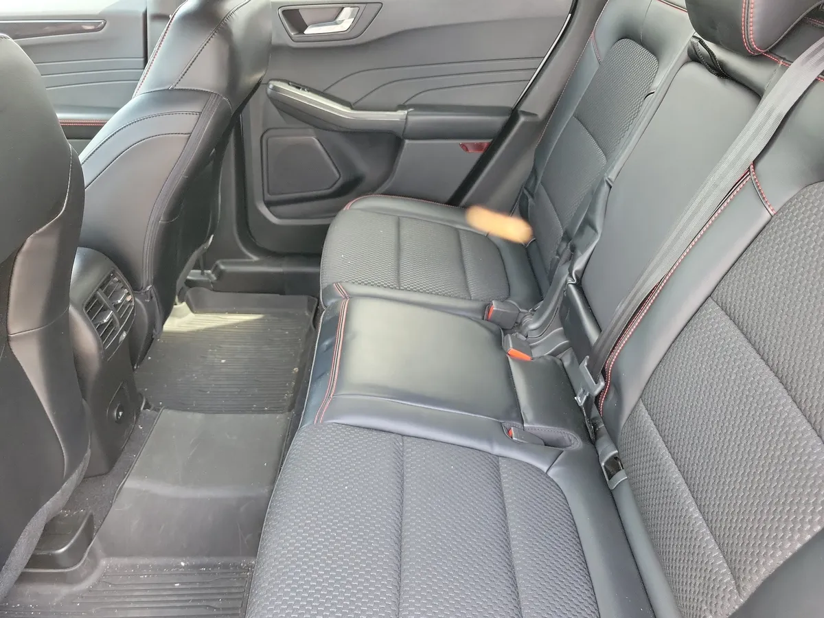 2023 Ford Escape ST-Line thumbnail 13