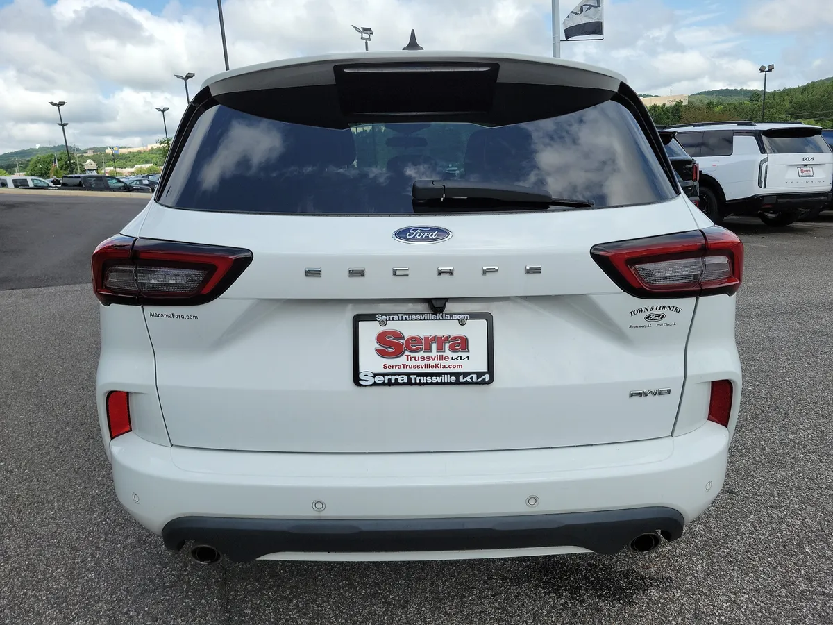 2023 Ford Escape ST-Line thumbnail 4