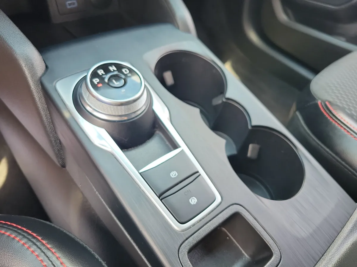 2023 Ford Escape ST-Line thumbnail 11