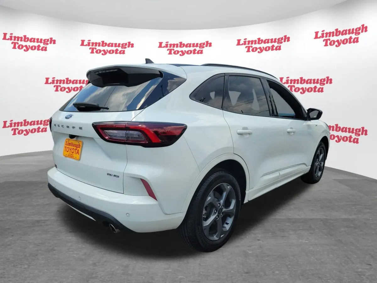 2023 Ford Escape ST-Line thumbnail 22
