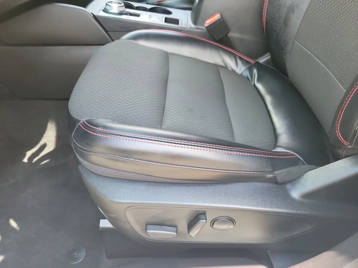 2023 Ford Escape ST-Line thumbnail 6