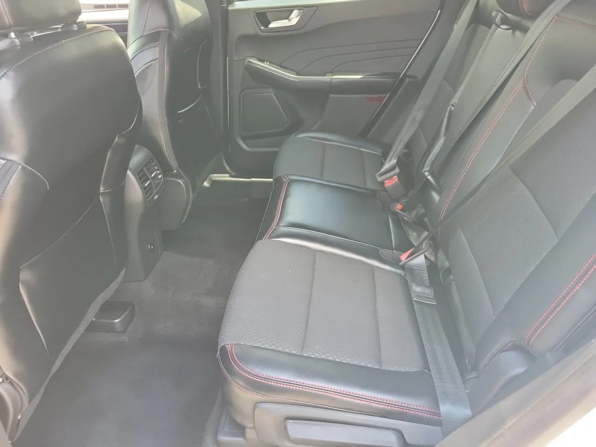 2023 Ford Escape ST-Line thumbnail 8