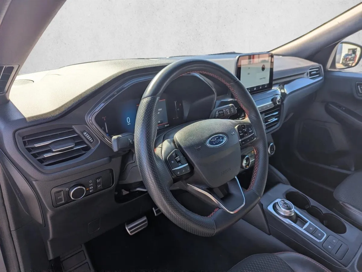 2023 Ford Escape ST-Line thumbnail 11