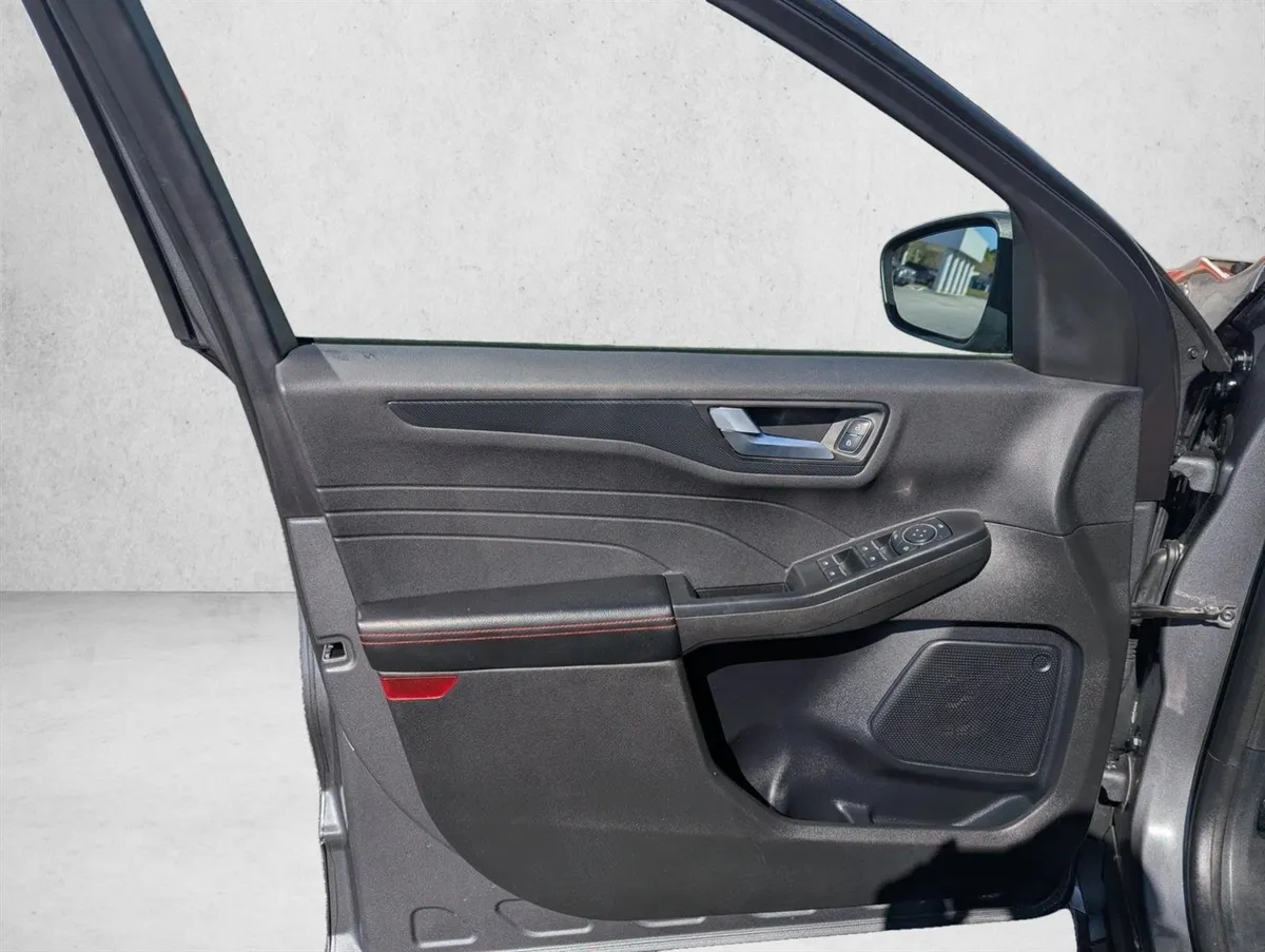 2023 Ford Escape ST-Line thumbnail 20
