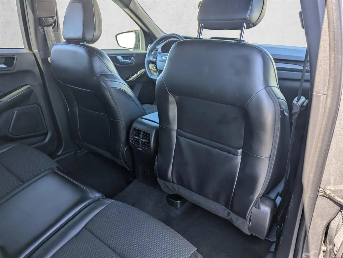 2023 Ford Escape ST-Line thumbnail 27
