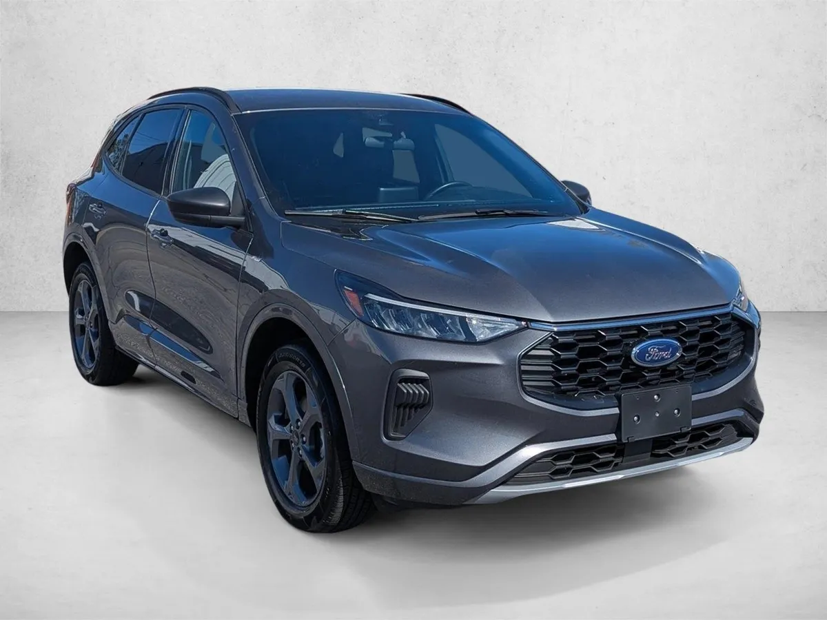 2023 Ford Escape ST-Line thumbnail 3