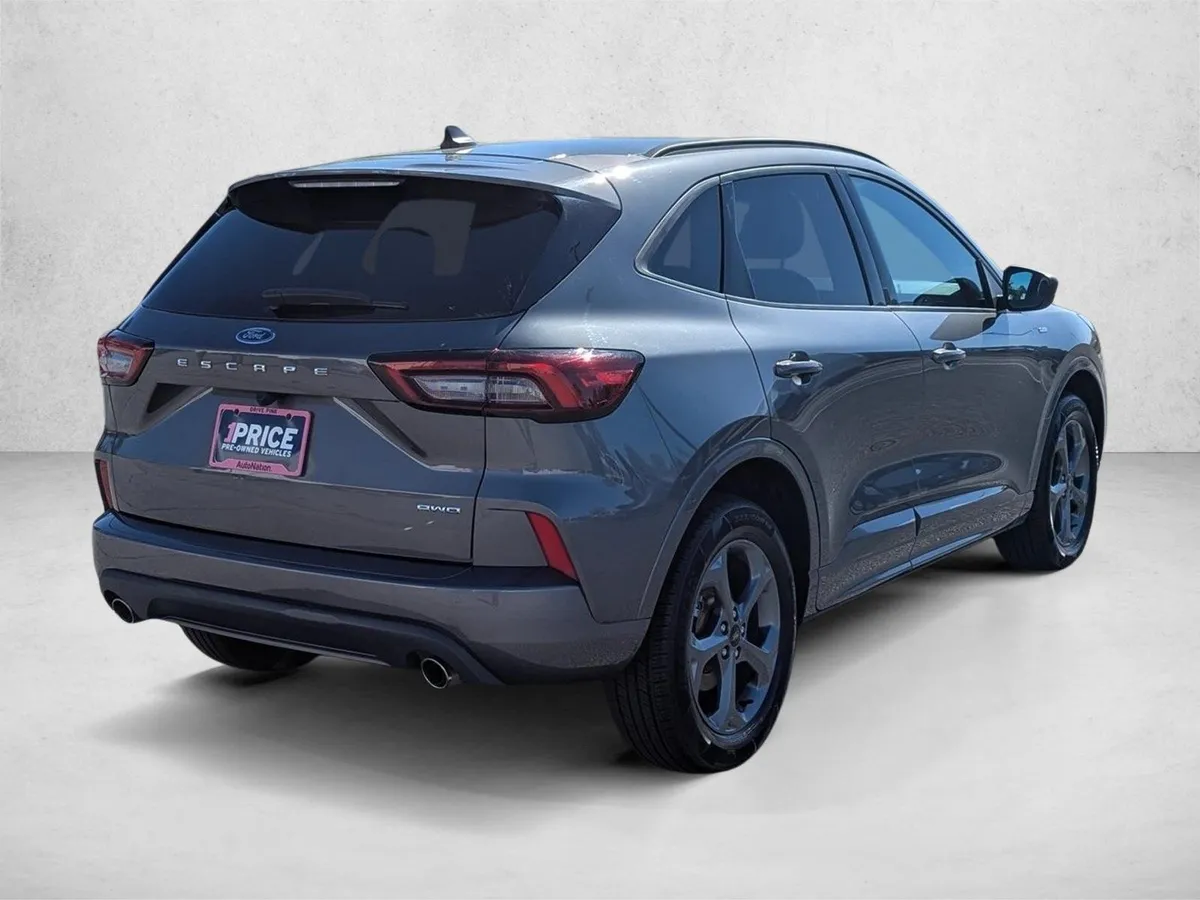2023 Ford Escape ST-Line thumbnail 5