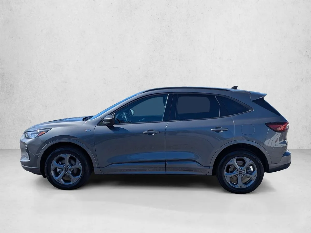 2023 Ford Escape ST-Line thumbnail 8