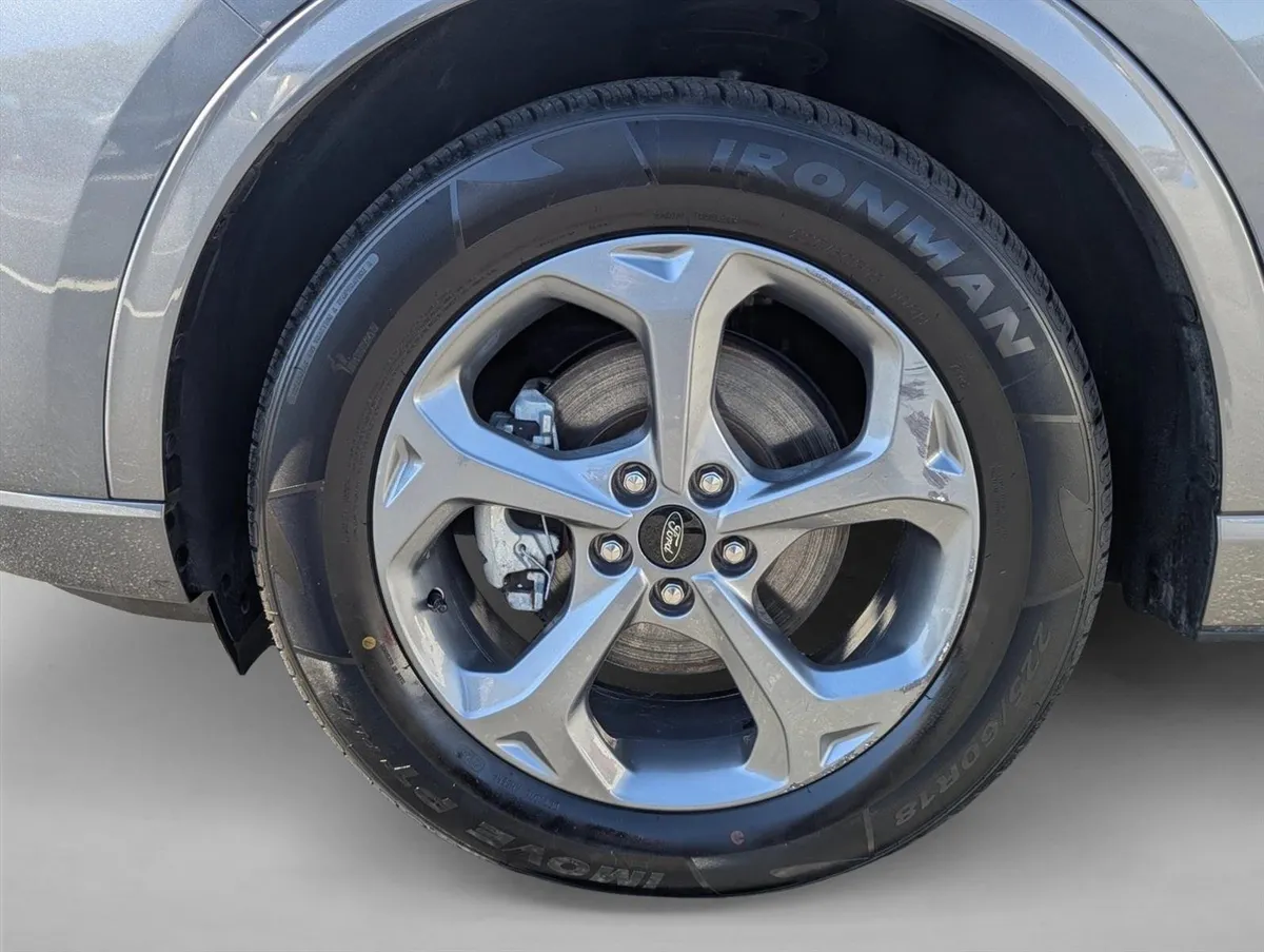 2023 Ford Escape ST-Line thumbnail 9