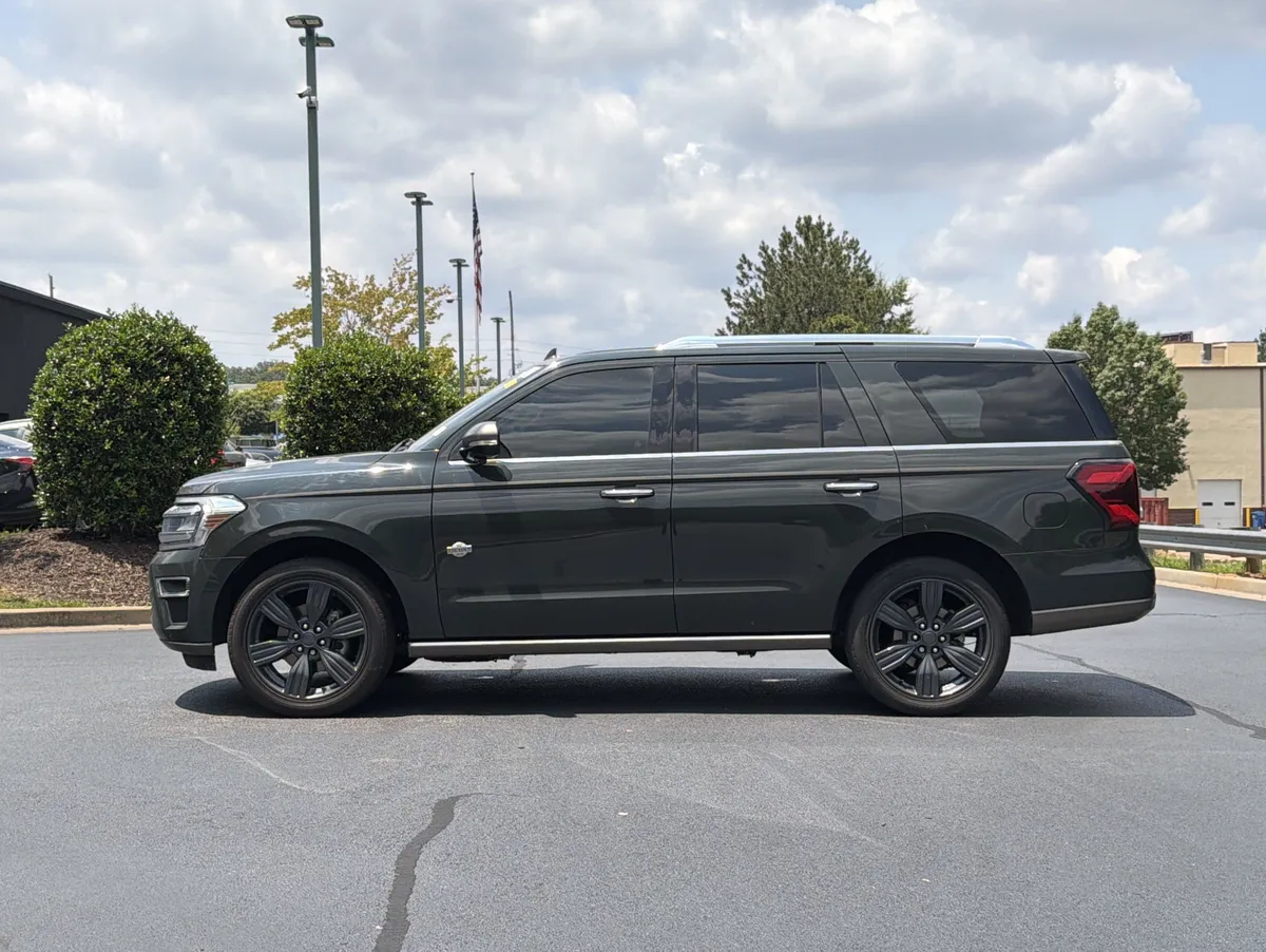 2023 Ford Expedition King Ranch thumbnail 12