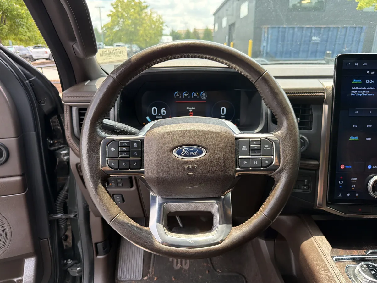 2023 Ford Expedition King Ranch thumbnail 18