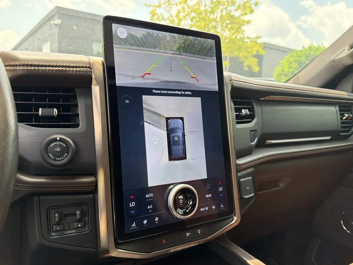 2023 Ford Expedition King Ranch thumbnail 21