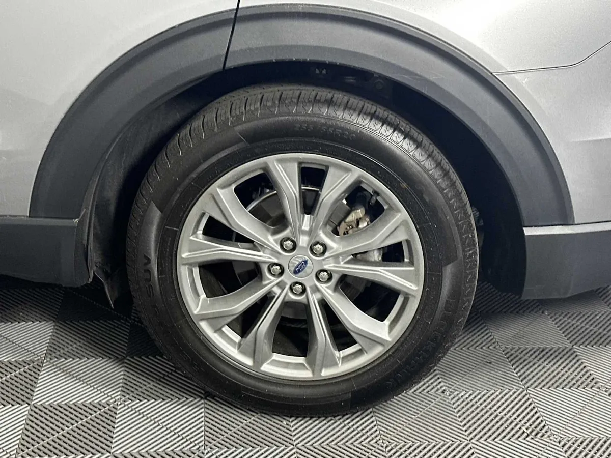 2023 Ford Explorer Limited thumbnail 24