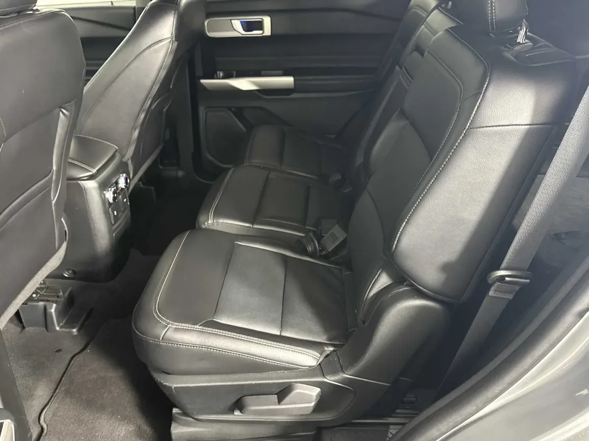 2023 Ford Explorer Limited thumbnail 25