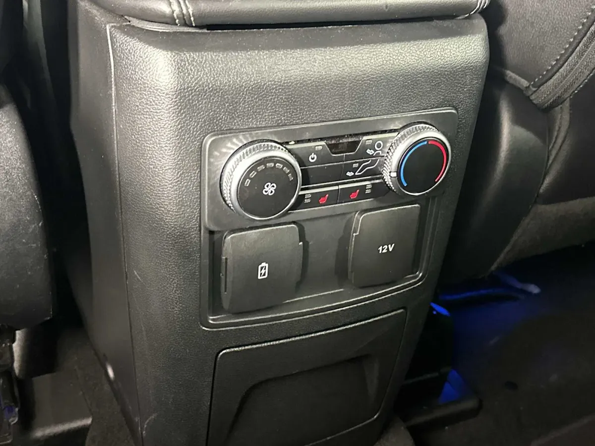 2023 Ford Explorer Limited thumbnail 27