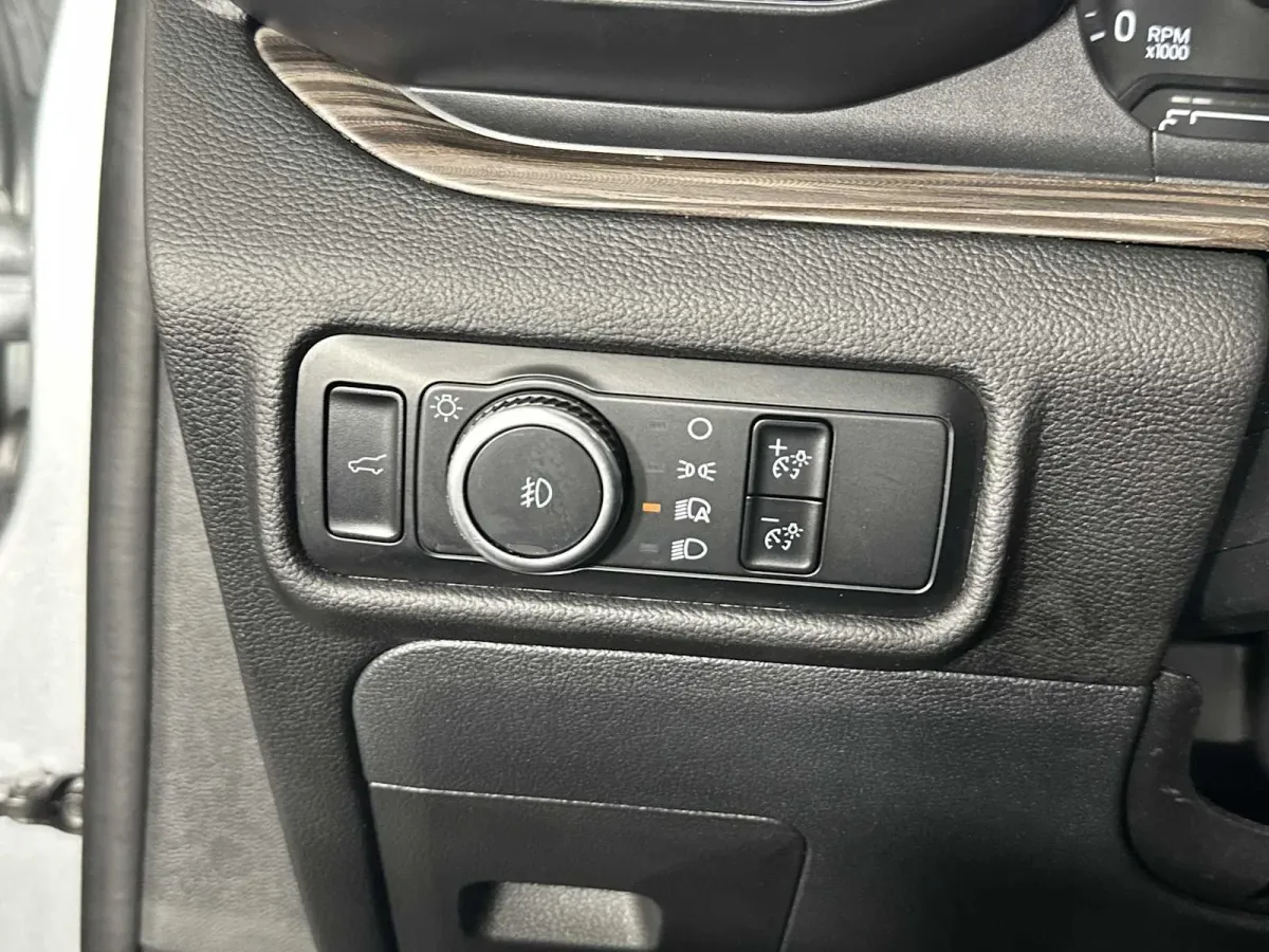 2023 Ford Explorer Limited thumbnail 29