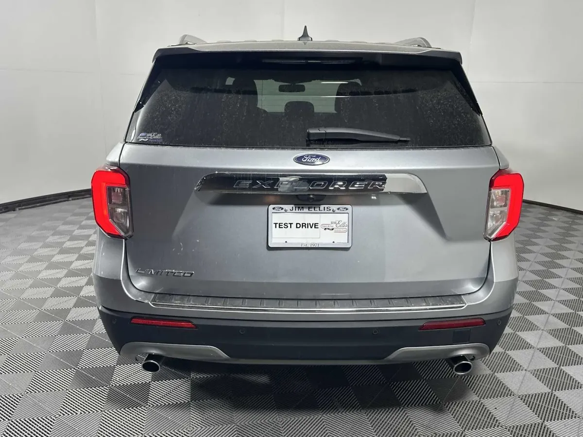 2023 Ford Explorer Limited thumbnail 7