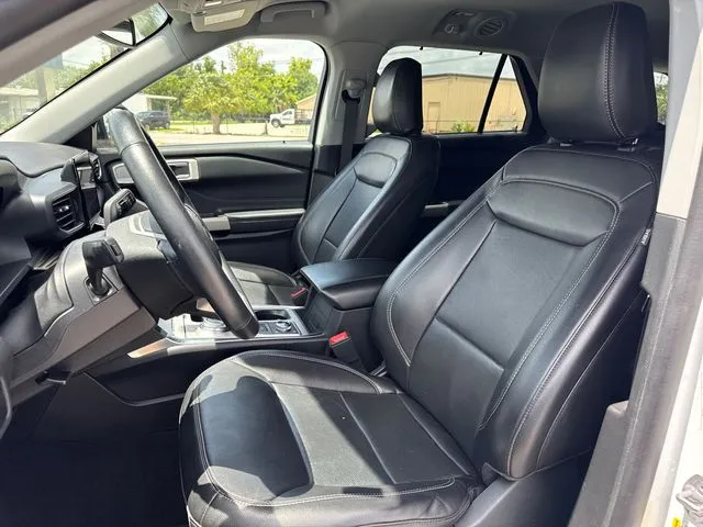 2023 Ford Explorer Limited thumbnail 13