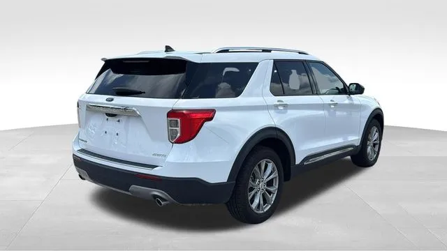 2023 Ford Explorer Limited thumbnail 7