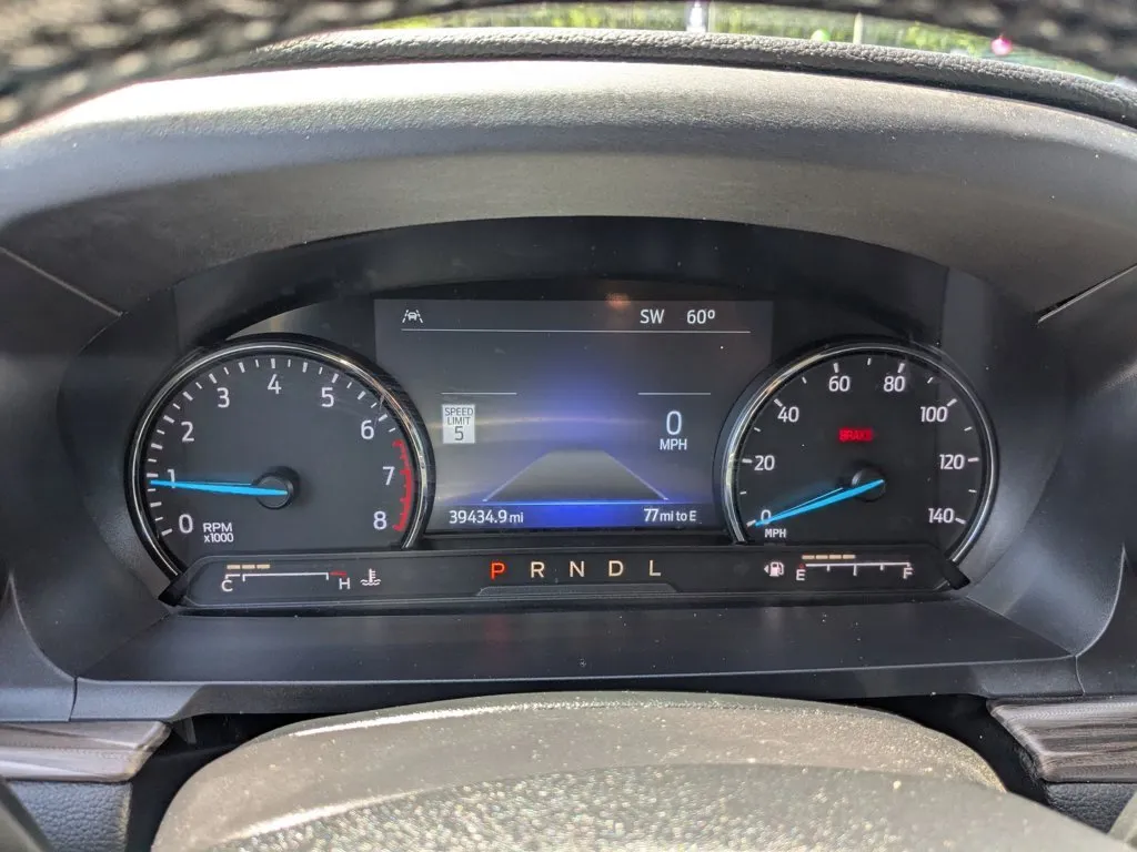 2023 Ford Explorer Limited thumbnail 15