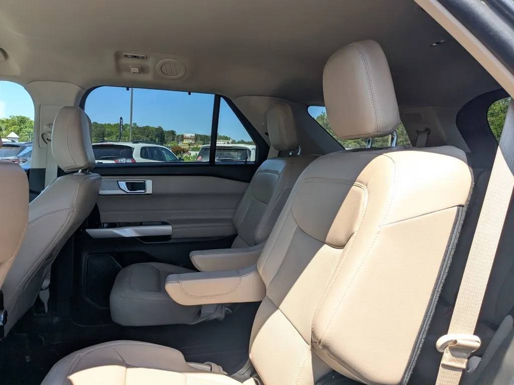 2023 Ford Explorer Limited thumbnail 24