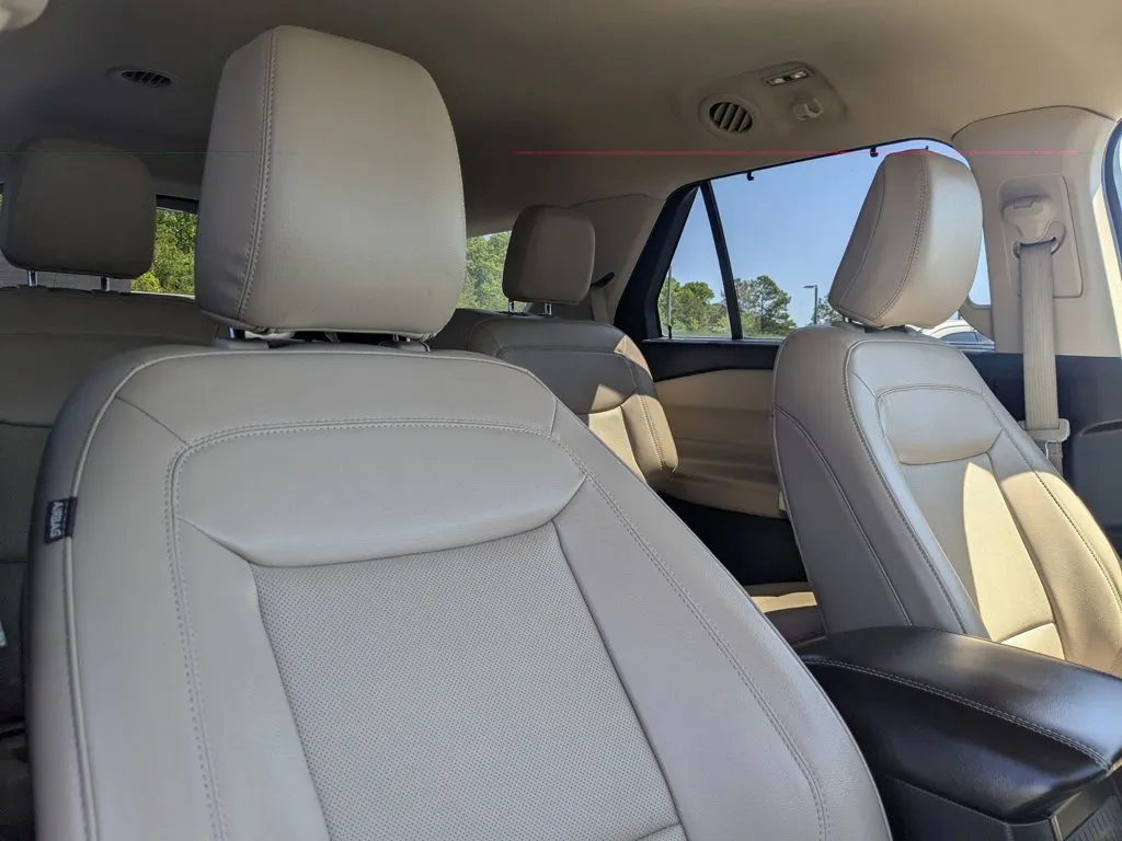 2023 Ford Explorer Limited thumbnail 29