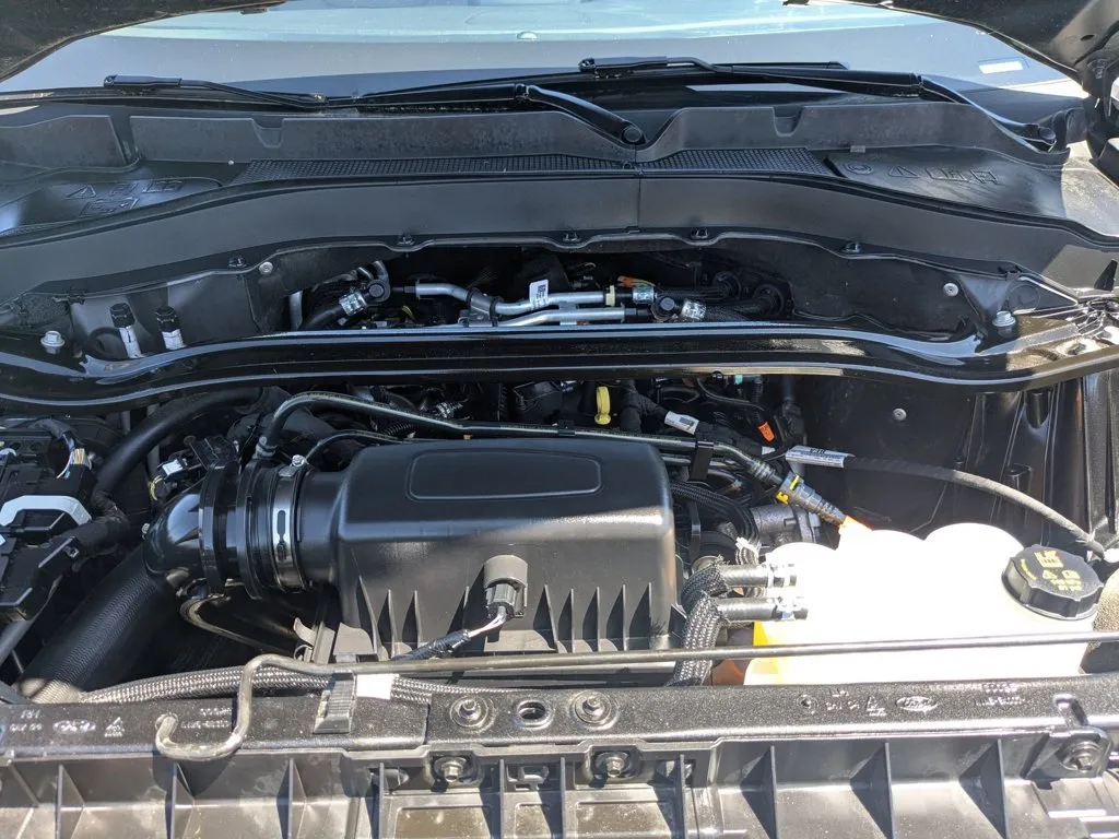 2023 Ford Explorer Limited thumbnail 33