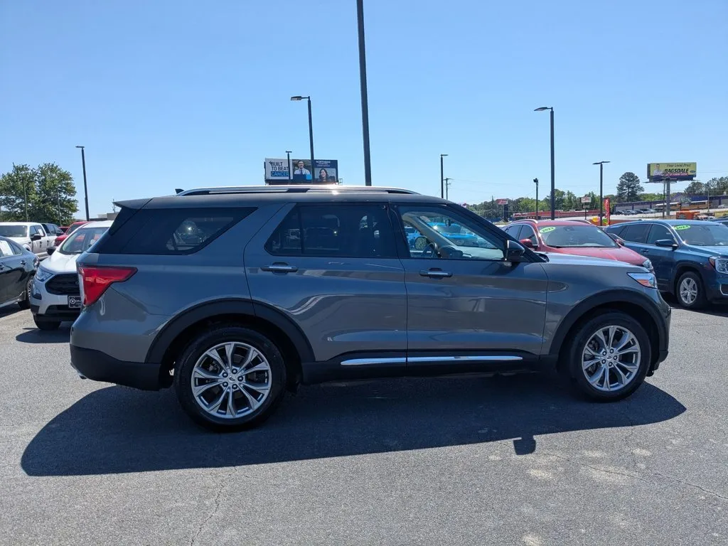 2023 Ford Explorer Limited thumbnail 4
